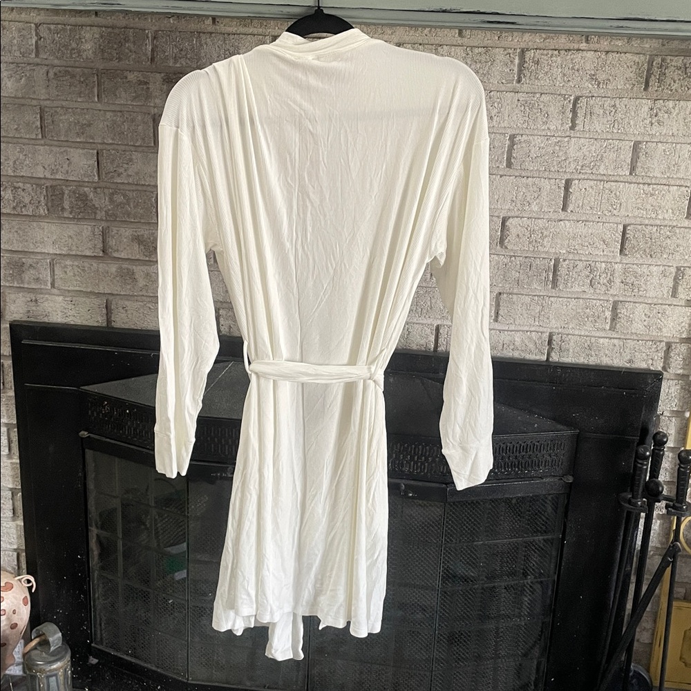 SKIMS Soft Lounge Ribbed Robe - Picture 9 of 11